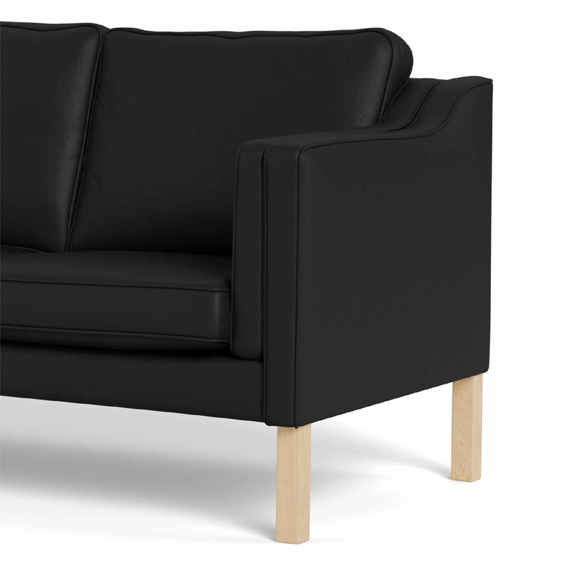 clausholm-black-3 clausholm-black-3
