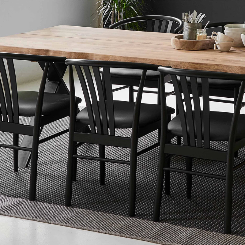 salon-soboeg-sort-2