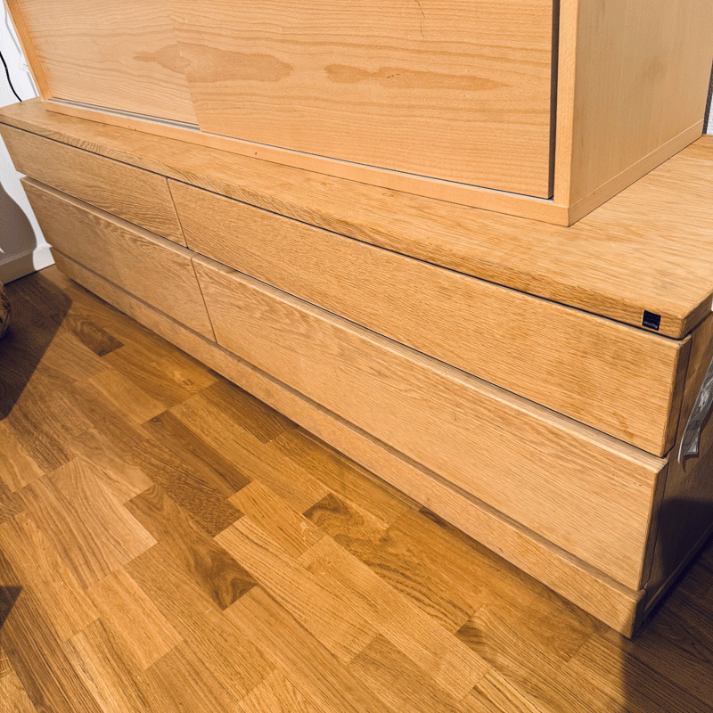 TV møbel i egetræ - outlet